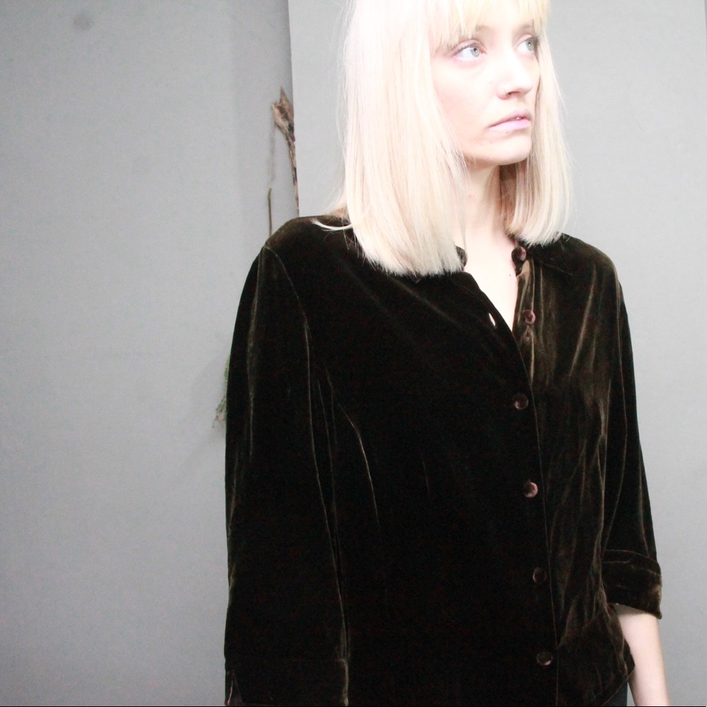 Ann Taylor forest green velvet button up top